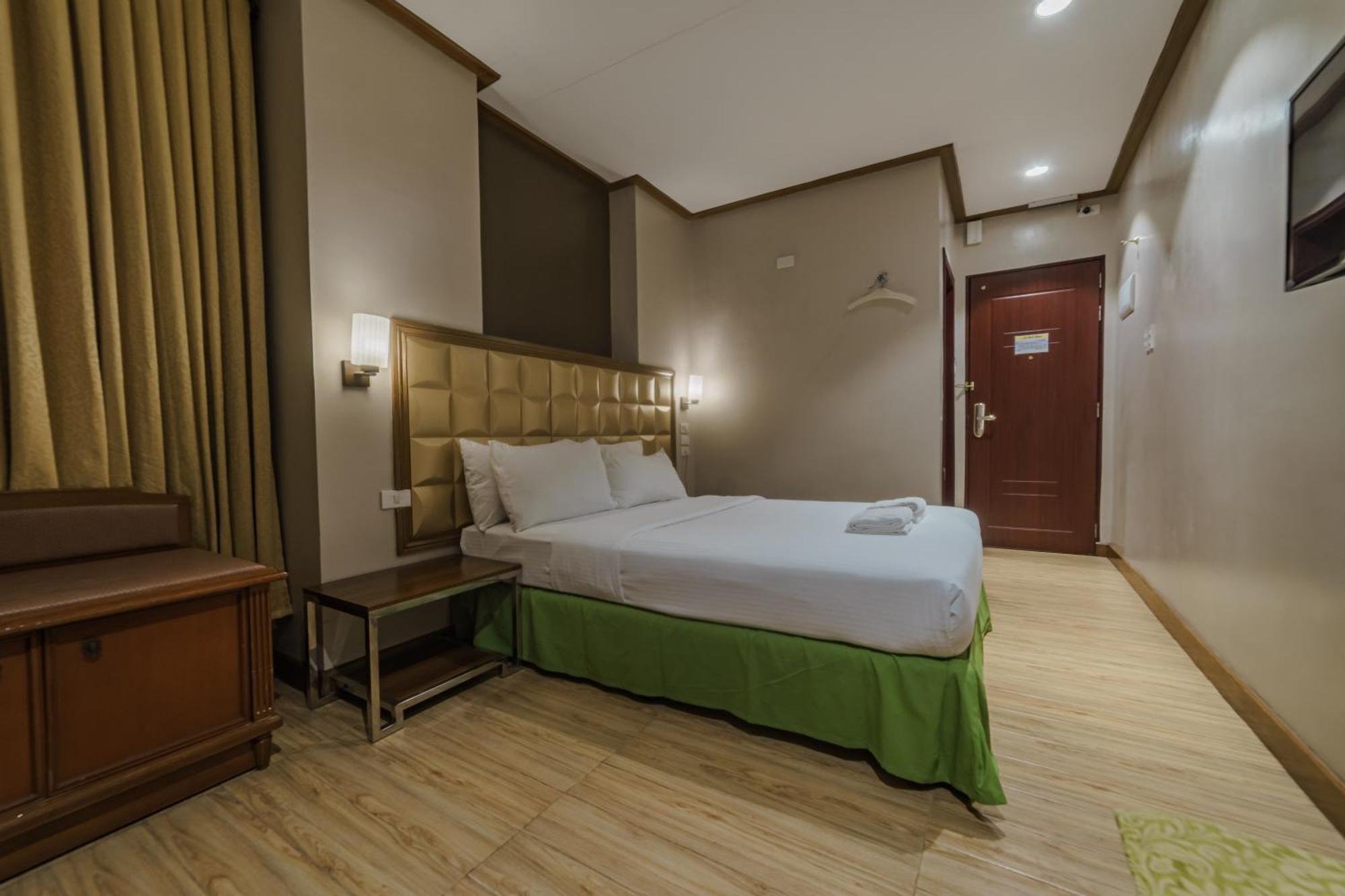 Robertson Hotel Naga  Luaran gambar