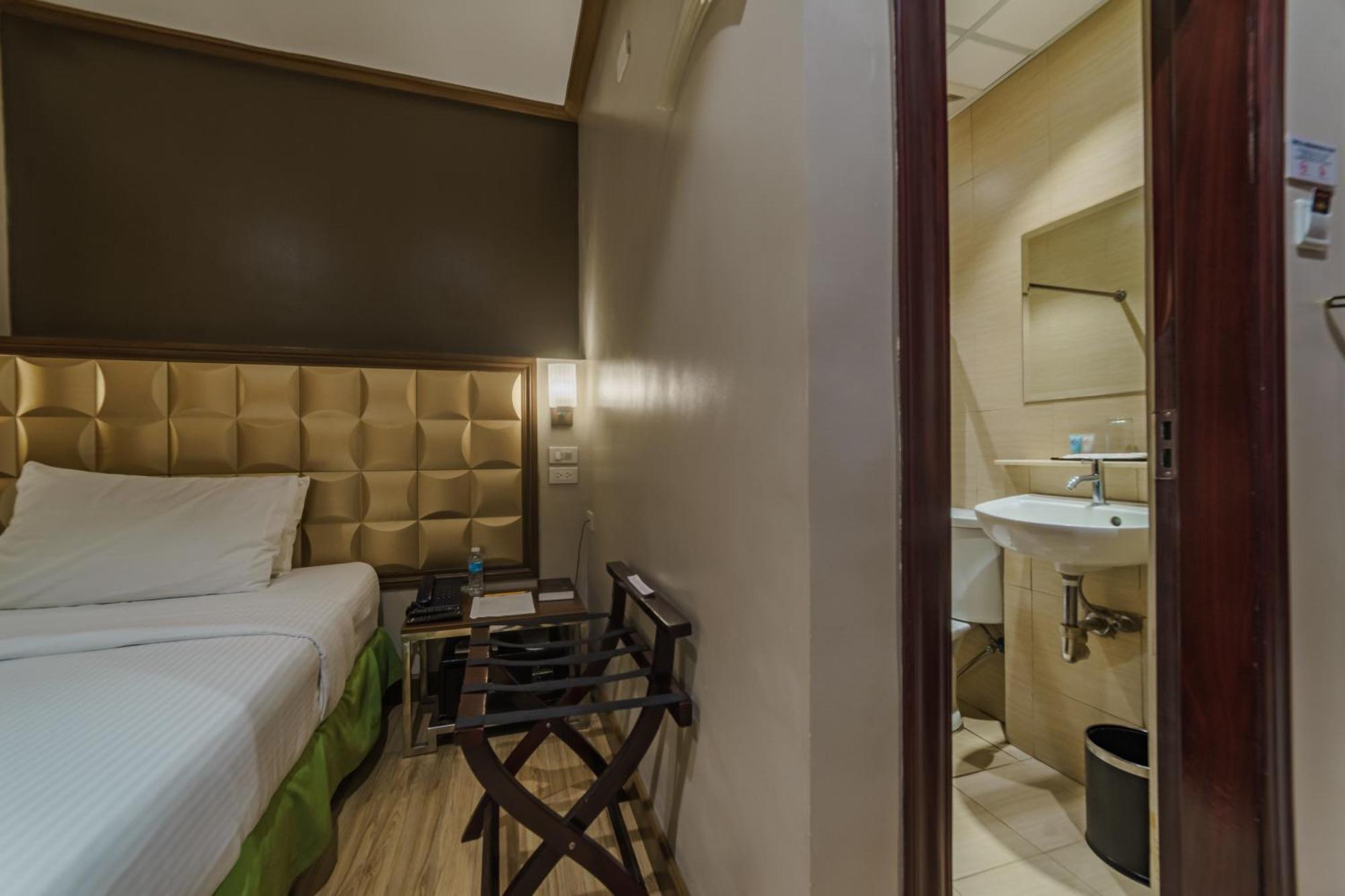 Robertson Hotel Naga  Luaran gambar