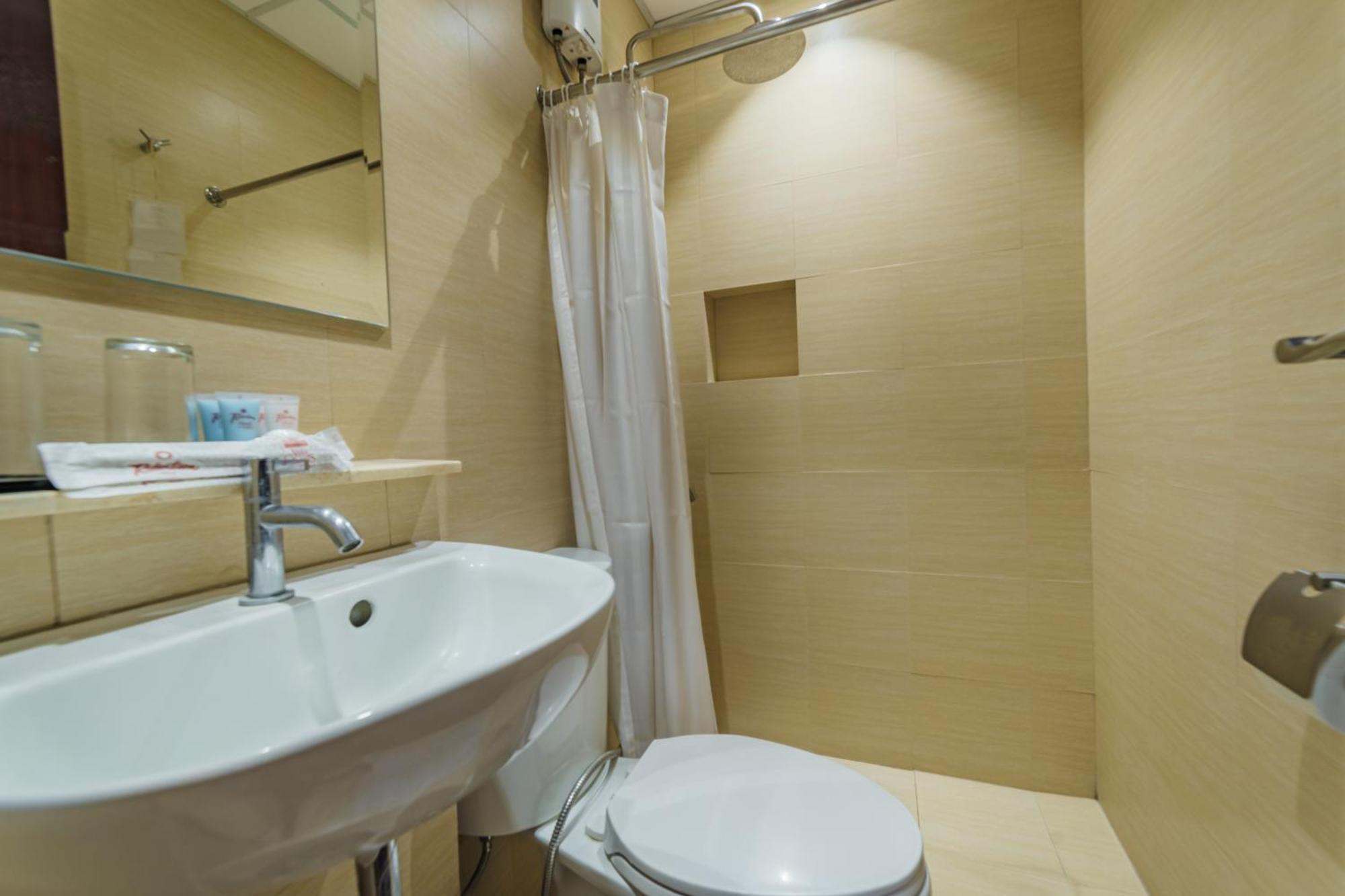 Robertson Hotel Naga  Luaran gambar