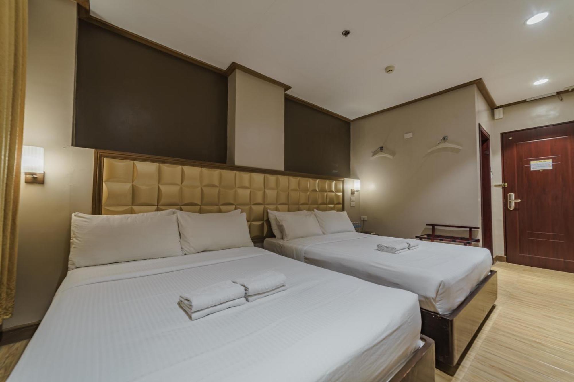 Robertson Hotel Naga  Luaran gambar