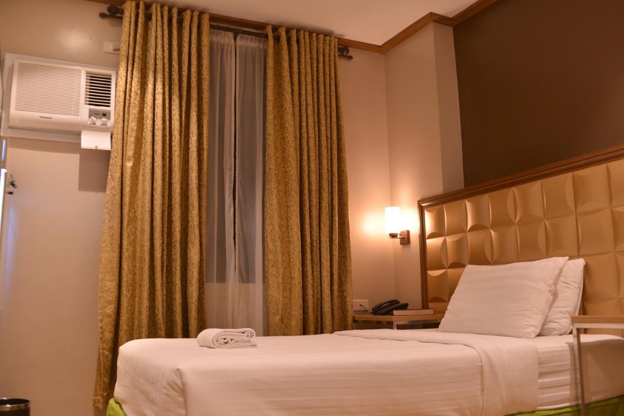 Robertson Hotel Naga  Bilik gambar